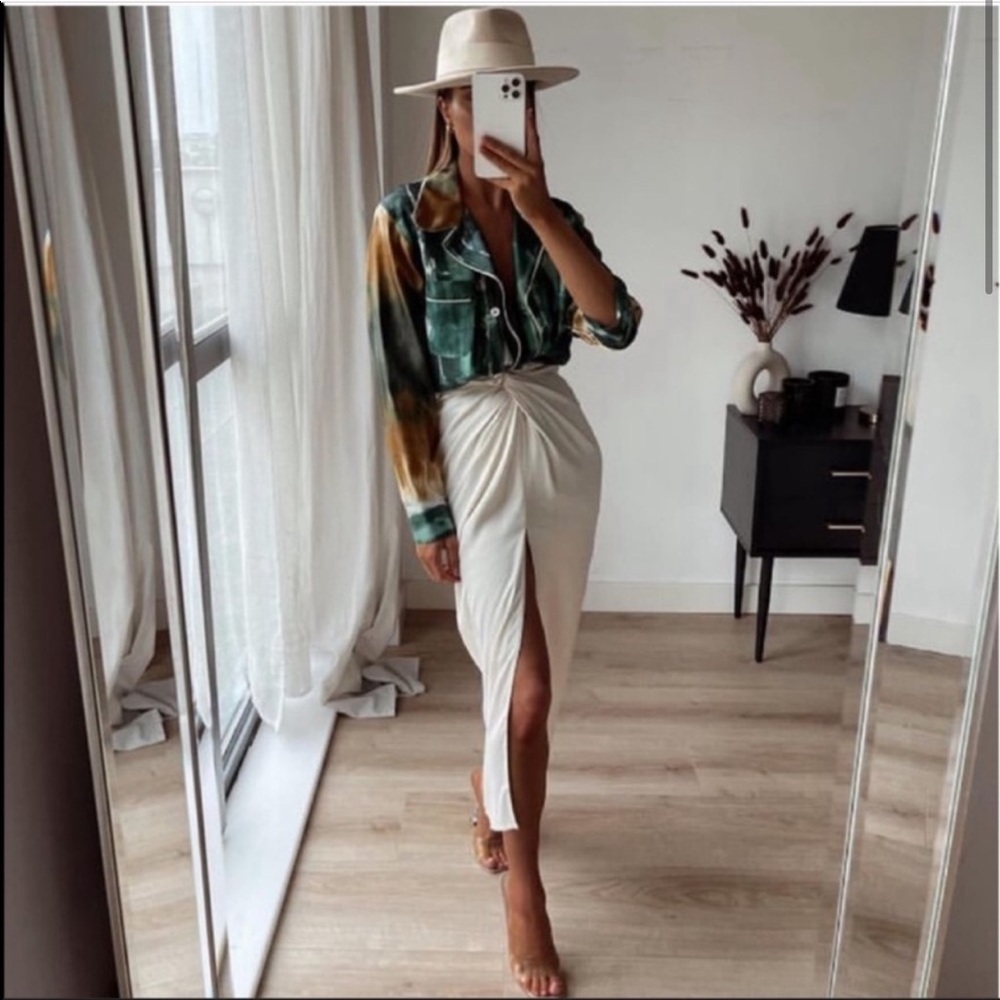 Zara satin effect knot skirt - Picture 2 of 11